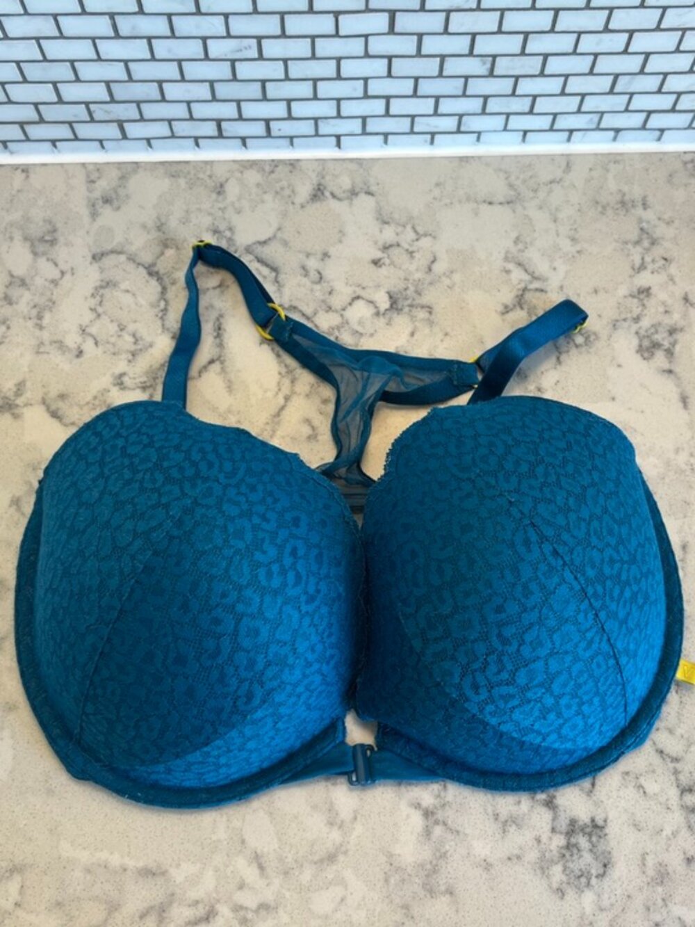 *NWOT* Victoria's Secret Racerback Push Up Bra Size 36DDD